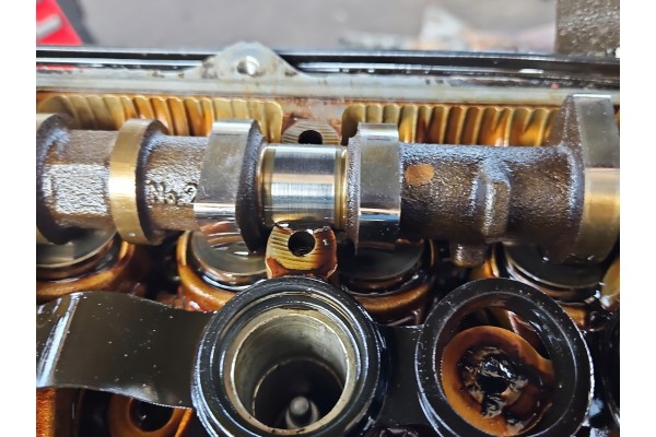 Motor Toyota Corolla E11 1.4 VVTI Medición de Película