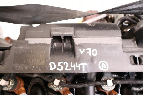 Motor Volvo V70 D5244T