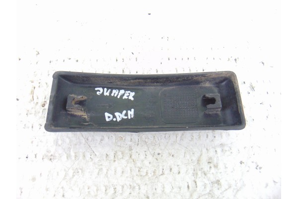 1308132070  MOLDURA CITROEN JUMPER COMBI 29 C  2.0 HDi/-HDi  85 Confort 2006 1308132070 200894 CITROEN - 1