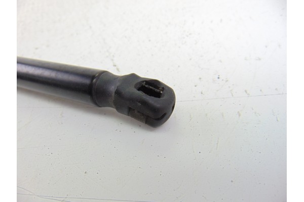 39089133  AMORTIGUADORES MALETERO / PORTON OPEL CORSA E Selective 2017 39089133 204722 OPEL - 2