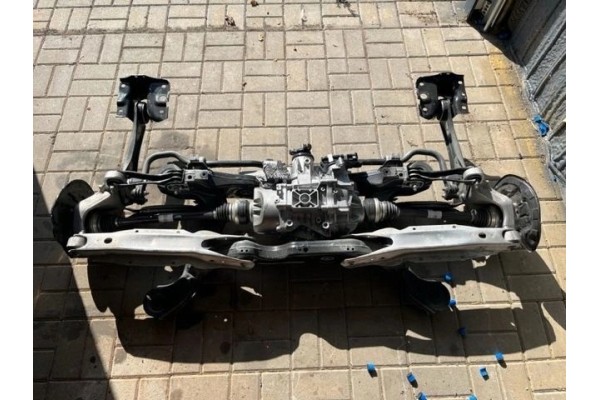 Mercedes CLA 118 GLA 1773508101 AMG differential suspension NEW