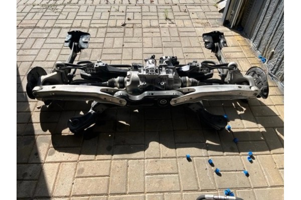 Mercedes CLA 118 GLA 1773508101 AMG differential suspension NEW Installation side rear