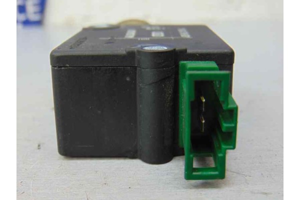 4B5962115A MOTOR CIERRE CENTRALIZADO PORTON AUDI A6 BERLINA (4B2) 2.5 TDI 1999 4B5962115A 185696 AUDI - 2