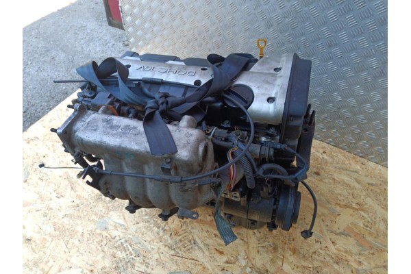 Motor de gasolina HYUNDAI COUPE II GK 2.0 16V G4GC sin fases variables