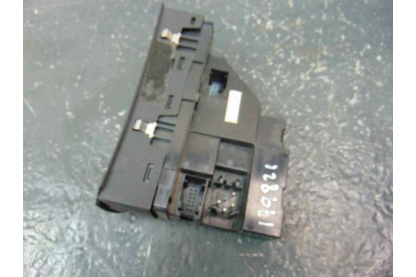 6916601 MANDO ELEVALUNAS DELANTERO DERECHO BMW SERIE X5 (E53) * 2001 6916601 179821 BMW - 1