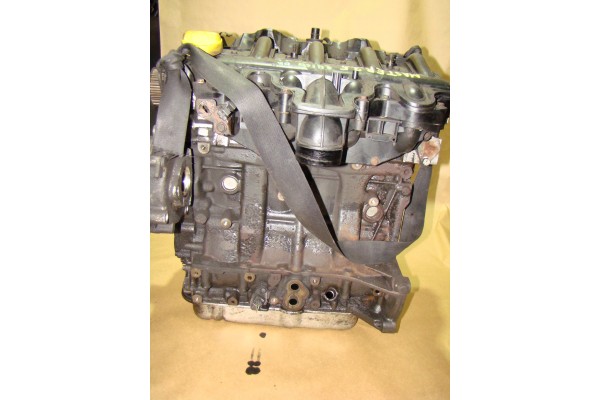 Engine bare post Master Movano G9U A 754 2 5 dci 02 06 241 TYS Car type cargo vans