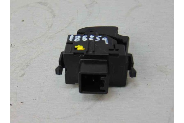 MANDO ELEVALUNAS DELANTERO DERECHO TOYOTA COROLLA VERSO (R1)