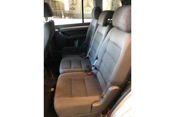 VOLKSWAGEN TOURAN (1T2) Advance