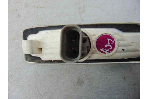 83402-35000 PILOTO LATERAL DERECHO SSANGYONG TIVOLI Limited 4x2 2017 83402-35000 177969 SSANGYONG - 1