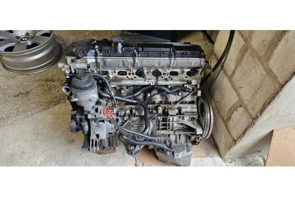 Engine bare post BMW E39 E46 E60 E61 M54b22 2 2i 170km 226s1 Catalog number of the part Silnik M54b22 2 2i 226s1
