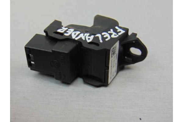 6W83-14717-AB MANDO ELEVALUNAS TRASERO DERECHO LAND ROVER FREELANDER (LR2) TD4 HSE 2007 6W83-14717-AB 180756 LAND ROVER - 3