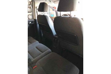 VOLKSWAGEN TOURAN (1T2) Advance