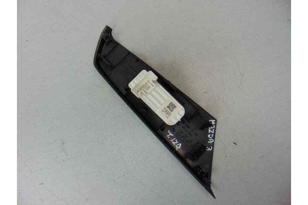 MANDO ELEVALUNAS TRASERO IZQUIERDO MAZDA 3 BERLINA (BL)