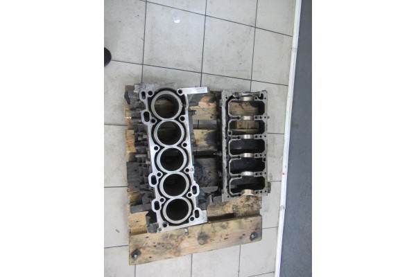 Engine block Volvo V70 XC70 XC90 S60 b5234t 2 3 turbo