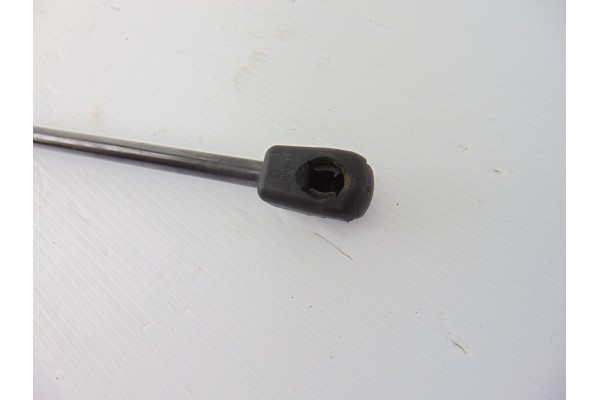 6R6827550A  AMORTIGUADORES MALETERO / PORTON VOLKSWAGEN POLO V (6R1) Advance 2012 6R6827550A 188886 VOLKSWAGEN - 3