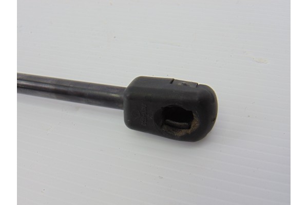 6R6827550A  AMORTIGUADORES MALETERO / PORTON VOLKSWAGEN POLO V (6R1) Advance 2012 6R6827550A 188887 VOLKSWAGEN - 2