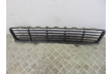 53112-02080 REJILLA PARAGOLPES CENTRAL TOYOTA AURIS (E15)