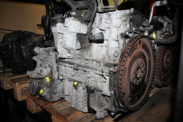 VOLVO V70 S80 XC70 XC60 ENGINE BOTTOM BLOCK D5244T4 D5244T5 Catalog number of the part D5244T4 D5244T5