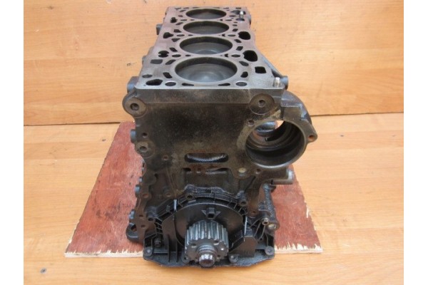Bloque motor VW Skoda Audi 1.6 TDI DGT sin pistones ni cigüeñal 04LB