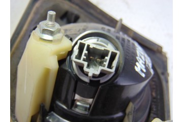  PILOTO TRASERO IZQUIERDO INTERIOR MAZDA 3 BERLINA (BK) 1.6 CRDT  Active 2007 199648 MAZDA - 3