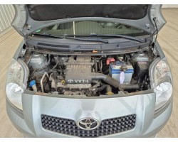 2s p72r 2szfe 2sz fe engine in car smoking in car 1 3 toyota yaris II