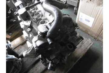 Motor de gasolina VW Passat B8 1.4 TSI CZE 04E103023DA