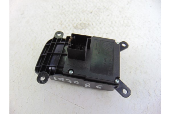 1Q0959727B INTERRUPTOR VOLKSWAGEN EOS (1F7)(2006) 2.0 TDI Individual 2006 1Q0959727B 197086 VOLKSWAGEN - 3