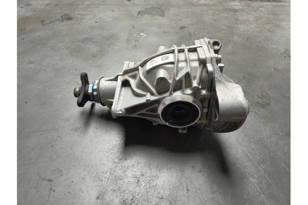 BMW G20 BRIDGE REAR DIFFERENTIAL 8647923 2 81