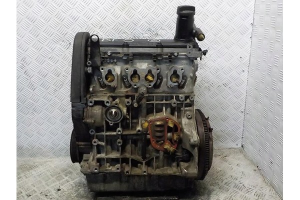 IN NEW BEETLE ENGINE 1 6 8V 102 KM BFS PLASTIC COVER Engine type petrol