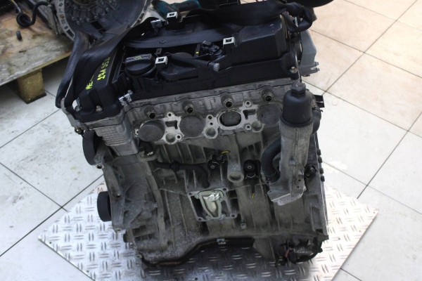 ENGINE POST MERCEDES C W204 1 8 K 271952 271 952 Part manufacturer Mercedes Benz OE