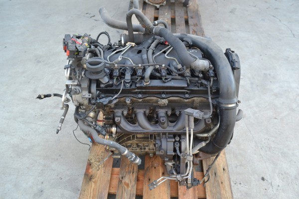 COMPLETE MOTOR Volvo 2 4 D5 121 thousand D5244T8 Catalog number of the part D5244T