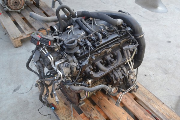 COMPLETE MOTOR Volvo 2 4 D5 121 thousand D5244T8 Part manufacturer Volvo OE
