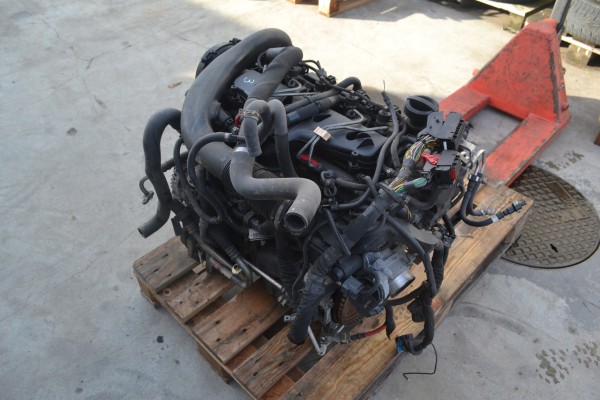COMPLETE MOTOR Volvo 2 4 D5 121 thousand D5244T8 Car type passenger cars