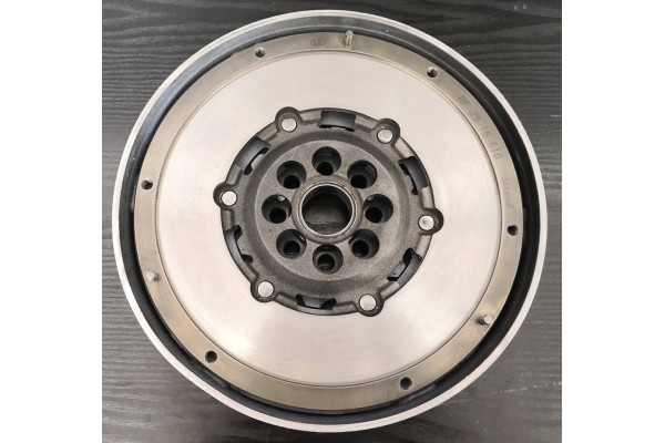 LUK DUAL MASS WHEEL MITSUBISHI LANCER GRANDIS 2 0 DI D 05 Catalog number of the original MITSUBISHI 1120A063 MITSUBISHI 1120A190