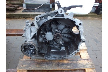 VW GOLF V TOURAN A3 8P 1 6 8V GEARBOX LVN