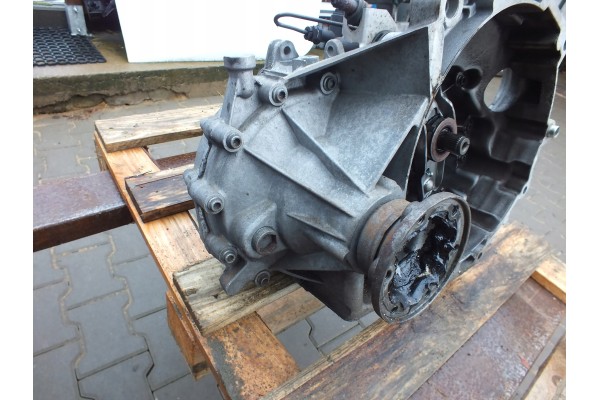 VW GOLF V TOURAN A3 8P 1 6 8V GEARBOX LVN Part manufacturer Volkswagen OE
