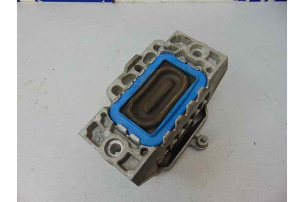 1K0199262 SOPORTE MOTOR DERECHO AUDI A3 (8P1) 2.0 TDI Ambiente 1K0199262 183808 AUDI - 3
