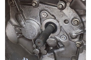 GEARBOX DACIA SANDERO II 1 0 SCE 304010192R JH3 397 JH3397 053446 Catalog number of the part 304010192R JH3397 JH3 397 050519
