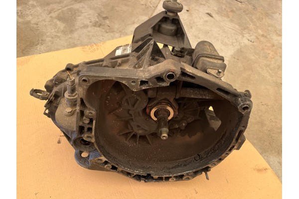 GEARBOX 2 5 D RENAULT MASTER OPEL MOVANO PF1 AA 017 PF1AA017 Catalog number of the part SKRZYNIA BIEGOW 2 5 D RENAULT MASTER OPE