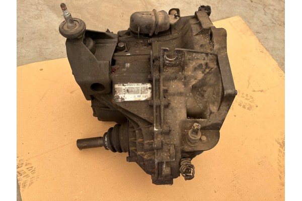 GEARBOX 2 5 D RENAULT MASTER OPEL MOVANO PF1 AA 017 PF1AA017 Part manufacturer Renault OE