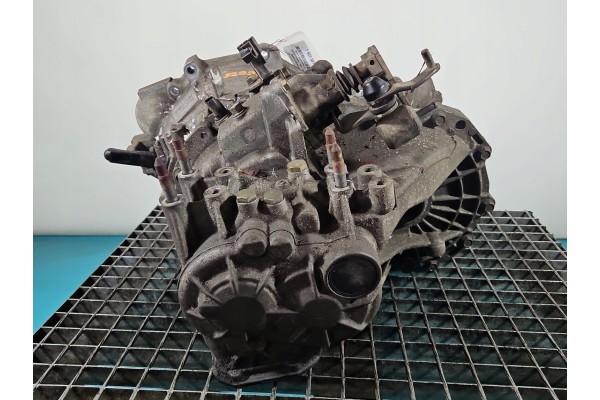 GEARBOX W5M421Z4B2 MITSUBISHI OUTLANDER I 03 06 2 0 16V 4X4 Transmission type manual