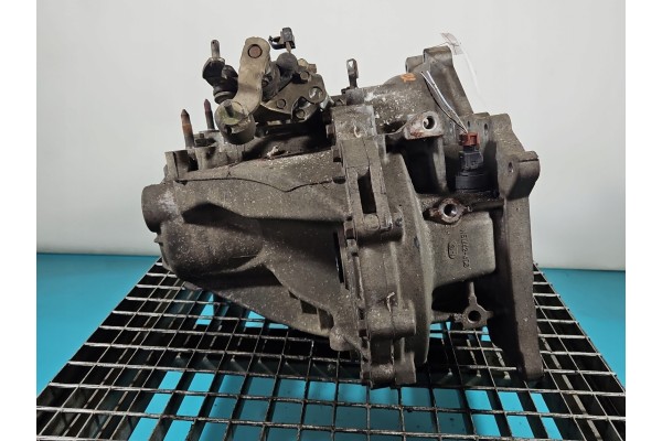 GEARBOX W5M421Z4B2 MITSUBISHI OUTLANDER I 03 06 2 0 16V 4X4 Engine type gasoline