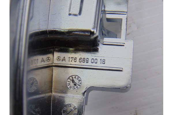 A1766890018 MOLDURAS DELANTERAS MERCEDES-BENZ CLASE A (BM 176)