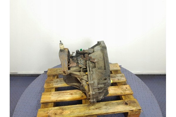 RENAULT MASTER II LIFT 2 5 DCI 120 KM MANUAL GEARBOX PF6G9U Part manufacturer Renault OE