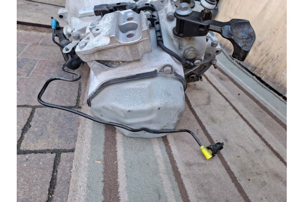 Caja de cambios Peugeot 2008 1.2 VTI nueva