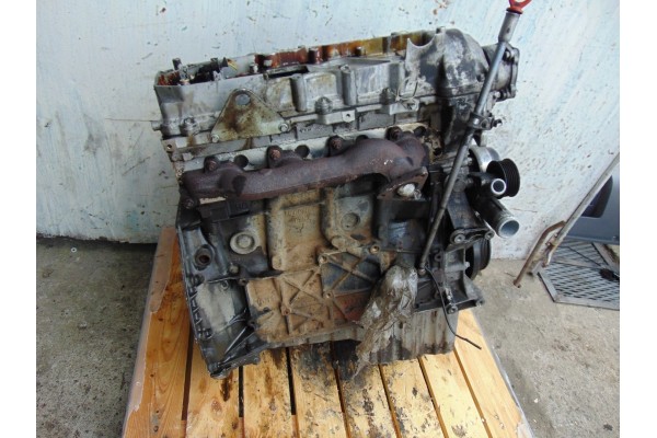 ENGINE POST MERCEDES VITO 639 2 2 CDI 646980 Car type cargo vans passenger cars
