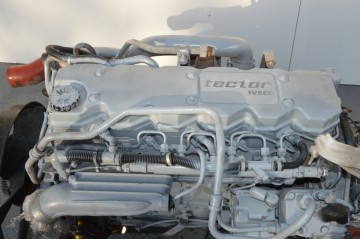 Motor Iveco Eurocargo Tector Stralis 5.9 120E18 E18 completo F4AE0681E