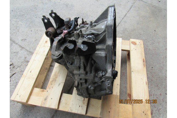 GEARBOX COROLLA E15 YARIS AURIS 1 4D4D 90KM 6 GEARS 31115 0D100 Part manufacturer Toyota OE