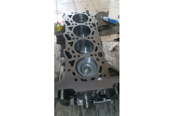Cylinder head CUSTOM Kuga Mondeo Ford Transit mk8 2 0 Car type cargo vans RVs passenger cars