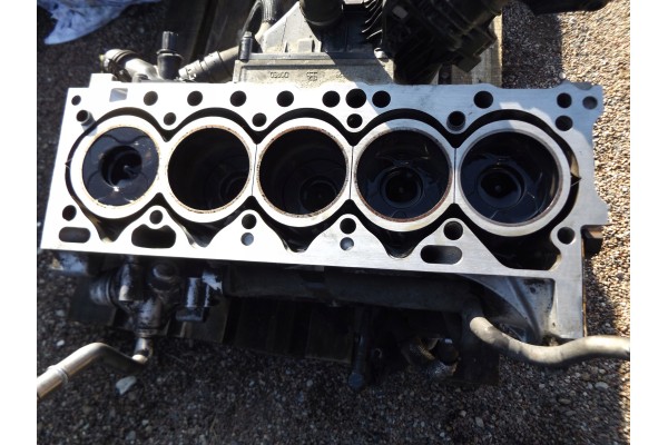 VOLVO XC70 XC60 V70 III ENGINE 2 4 D Car type 4x4 SUV undefined passenger cars